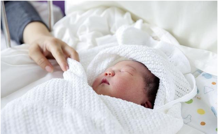 男宝，1斤，出生七天，他一直不睁眼，就赶紧去了医院，结果是这样的