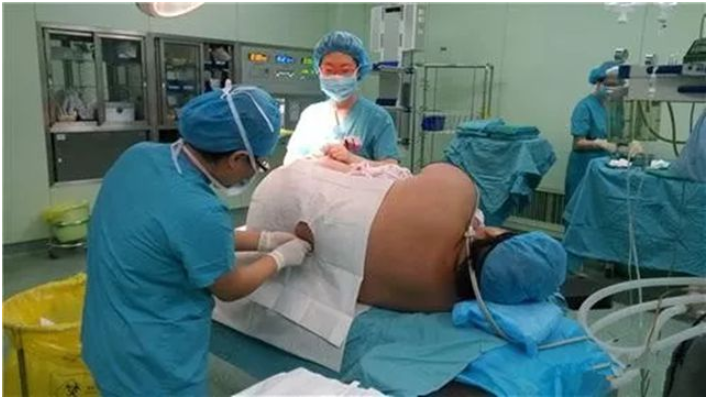 男宝，1斤，出生七天，他一直不睁眼，就赶紧去了医院，结果是这样的