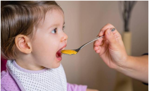 宝宝添加辅食后，当便便出现3种情况时，家长如何调整辅食？