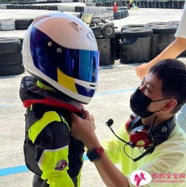 林志颖父子卡丁车赛途中车祸！6岁儿子比他更热血