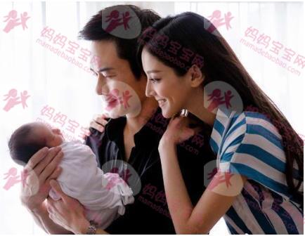 香港艺人郑嘉颖再度当爹，陈凯琳透露二胎宝宝早产，晒全家福报喜