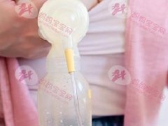 如何让宝宝接受奶瓶？