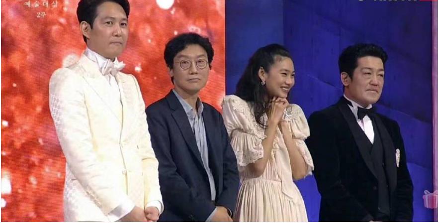 p站最佳戏剧奖被它抢下！「鱿鱼游戏」直接夺大赏