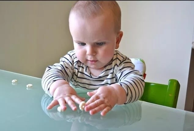锻炼宝宝的手指精细运动能力—美国儿童布书、触摸书、手工贴纸书推荐