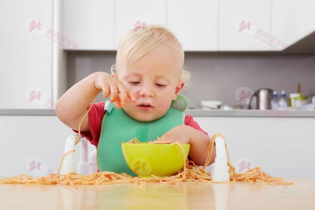 关于宝宝辅食添加，注意避免这五大误区