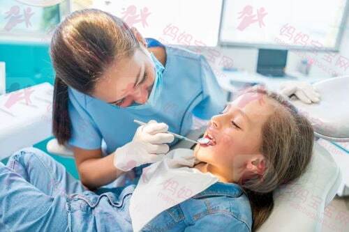 美国孩子几岁看牙医？美国怎么找儿童牙医（Pediatric Dentist）？