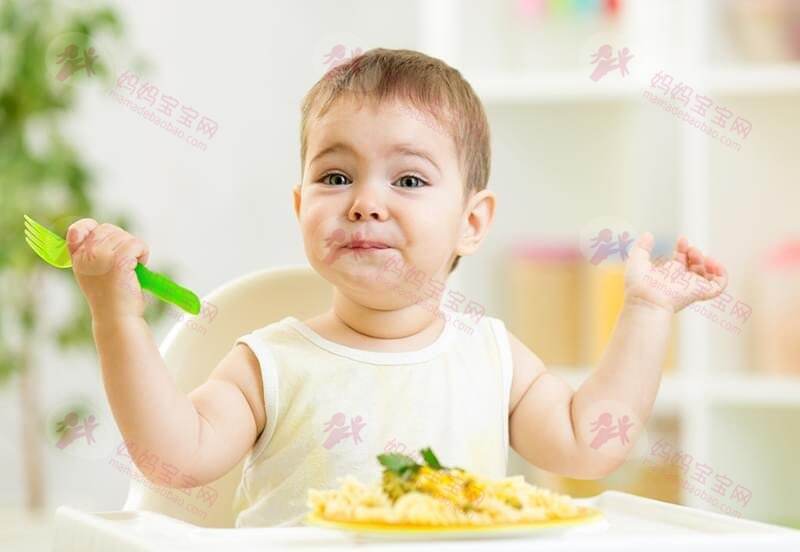 什么时候可以开始给宝宝吃辅食？宝宝的第一顿辅食吃什么好？