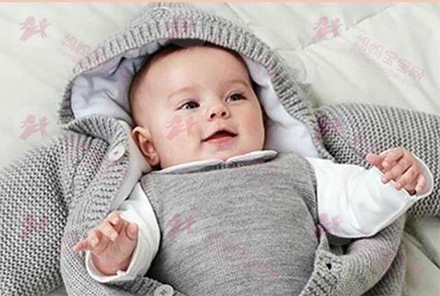 冬天到底应该给宝宝穿多少衣服？冬天宝宝睡觉应该穿多少衣服？