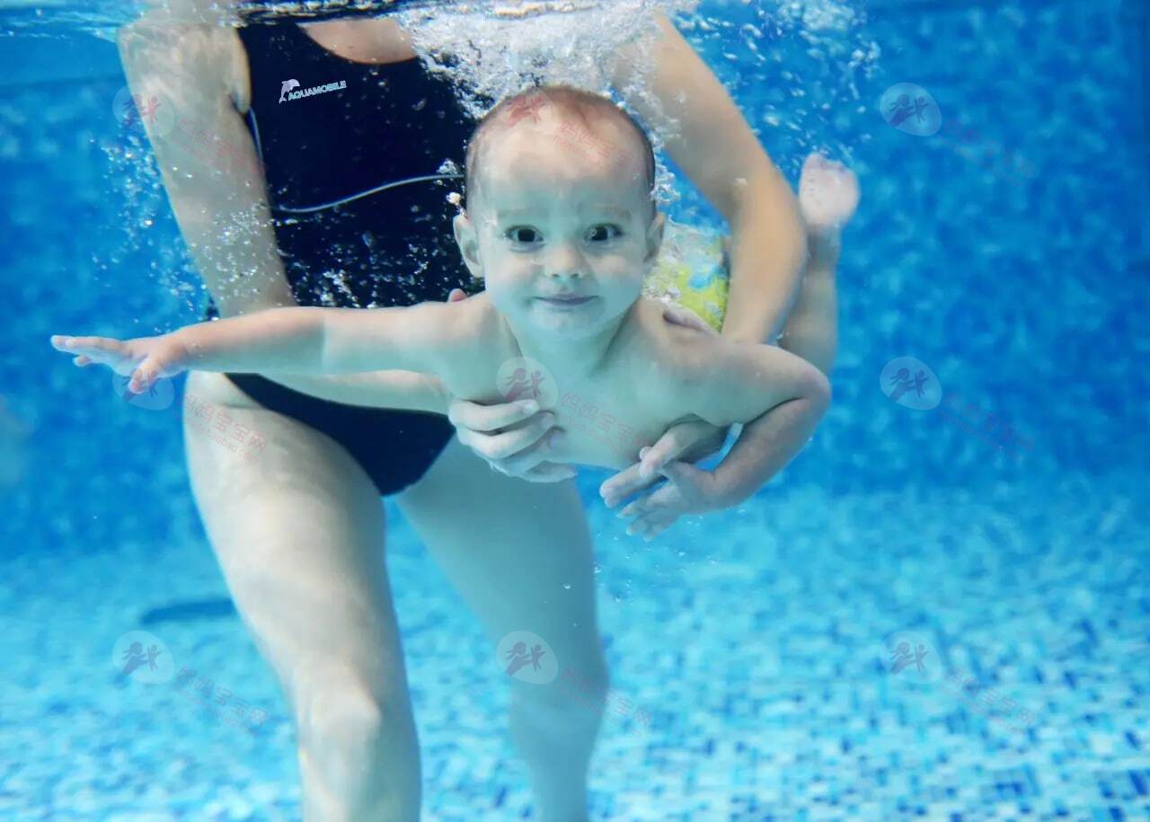 美国儿科学会关于宝宝学游泳的年龄建议&安全提示（附宝宝溺水的急救方法）