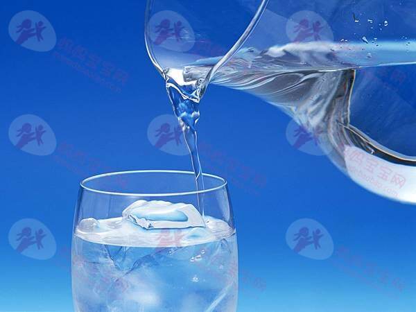 适当的多喝水是不是有助于减肥（如何通过饮水减肥）