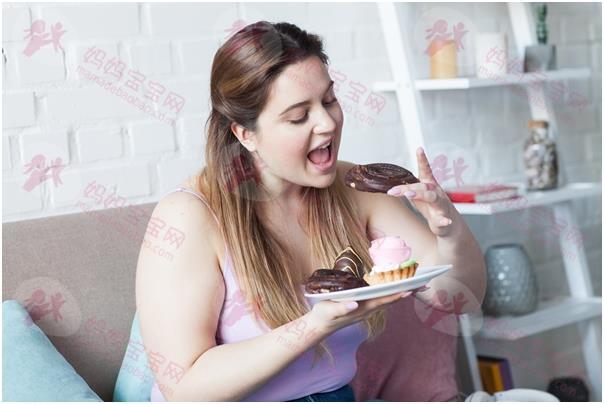 常喝奶茶、吃冰棒！ 37岁孕妇验出「牛奶血」、出现早产症状