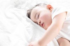   特殊睡眠问题-宝宝为何用脑袋撞东西