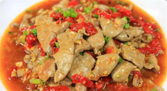 夏季想让孩子长高 多吃这几道菜（猪肝）