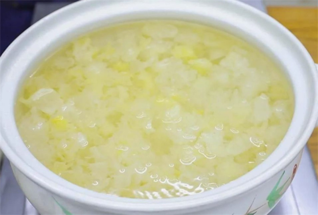 夏季想让孩子长高 多吃这几道菜（猪肝）