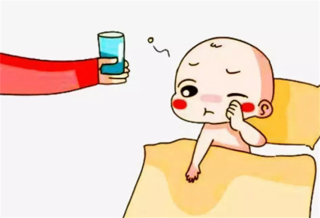 儿童夜时可以喝水吗