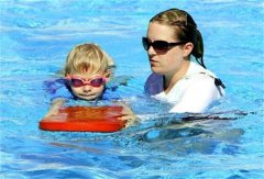 婴儿游泳应该注意的事项