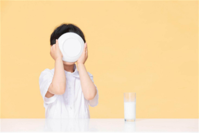 哪些宝宝适合牛初乳