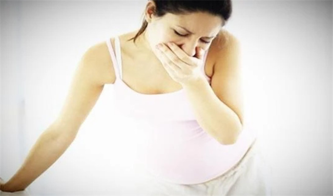 怀孕期宝妈常有恶心或背痛是什么引起的
