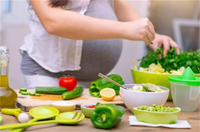 7种食物帮助孕妇限制孕期便秘