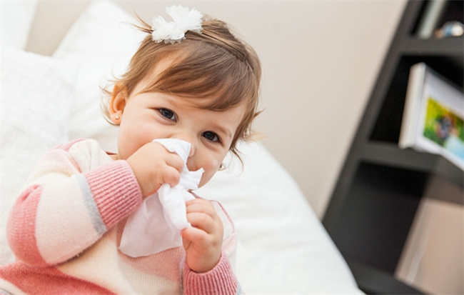 孩子感冒发烧能否洗澡？让我们来了解正确的方法