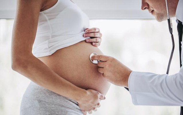 孕期胎儿畸形的原因与预防方法