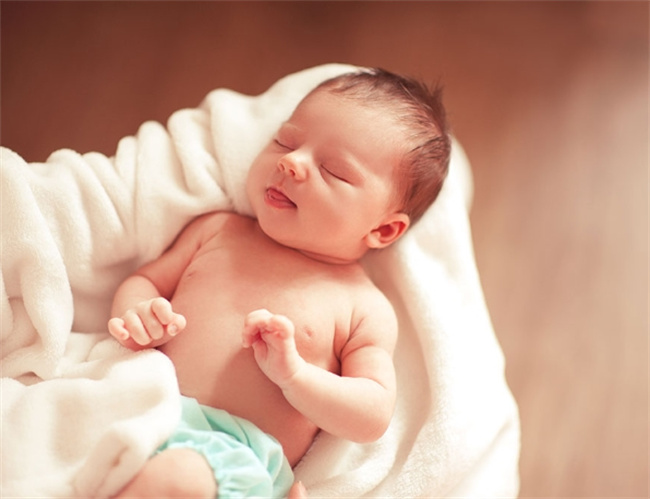宝宝退烧后洗澡:细心呵护,温馨护航