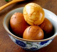 品味经典小吃：自家制茶叶蛋的简单方法