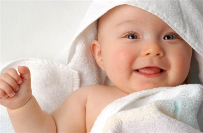 新生婴儿早期护理：妈妈们必知的三大关键注意事项