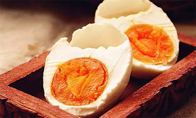 咸鸭蛋的多种美食做法大公开