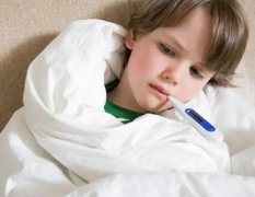 小孩呕吐发烧原因及处理方法解析