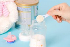 精选奶粉，宝宝成长的专业之选：全面解析母乳替代方案