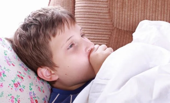 孩子感冒晚上咳嗽厉害怎么办？专业建议与方法分享