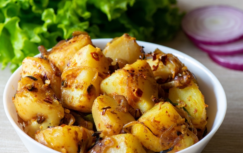 一学就会的美味：自家制咖喱土豆的简单做法