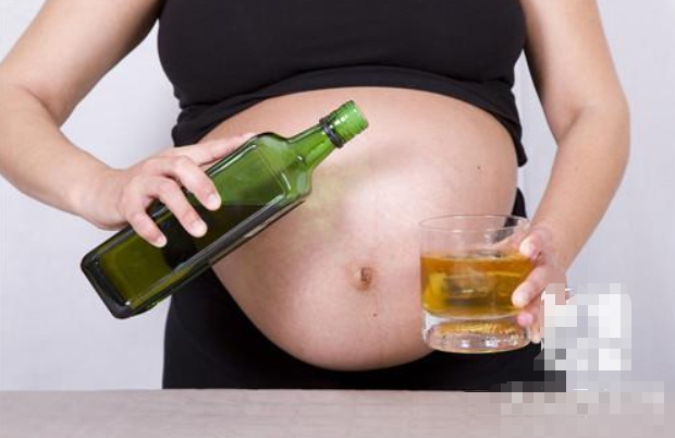 孕妇能否喝啤酒？关于孕期饮酒的三大关键问题