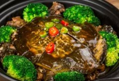 传统珍味：红烧甲鱼的烹饪绝妙方法