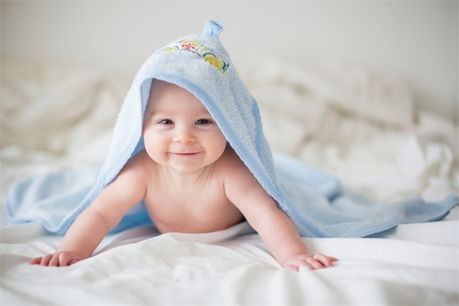 选择婴儿洗衣液，宝宝健康从衣物开始