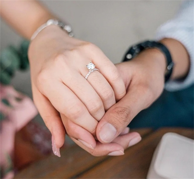 求婚是在订婚前还是订婚后？解析两者之间的微妙关系