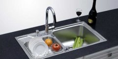 厨房水龙头漏水问题的解决方法与维护建议