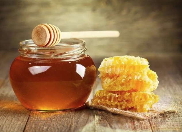 真相揭秘：喝蜂蜜水到底会不会导致发胖？专业解析来了！