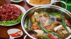 巧妙煲制滋味浓郁的牛尾汤，一次珍贵的煮食体验