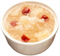 营养滋补的美味之选：冰糖银耳羹的制作秘诀