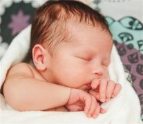 宝宝睡眠呼吸急促：妈妈们的专业解读与应对指南