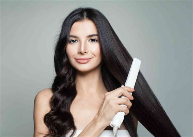 打造完美发型的秘诀：使用直发棒的五大保养法则