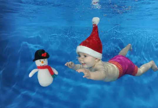 宝宝游泳正夯，体验前3大重点停看听，避免颈椎受伤