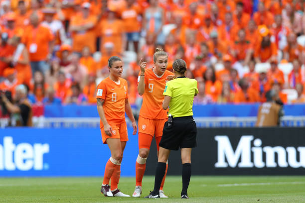 荷兰队vs厄瓜多尔队上/下半场双方均进球（实力很强）