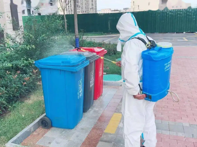 社区感染严重，死亡后确诊人数增！三级警戒至少到7月中，指挥中心拟开放自购试剂在家采检