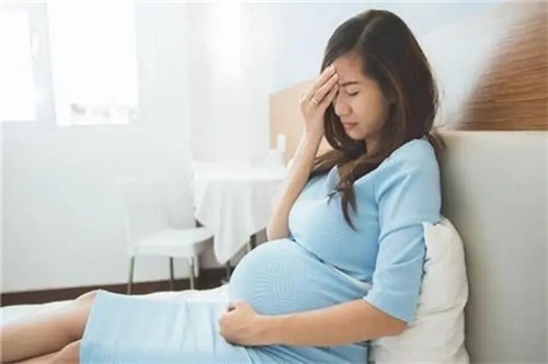 常让孕妈咪心慌慌的3件事：高龄生产、前置胎盘与胎动突然有变化，你也有一样的担心吗？
