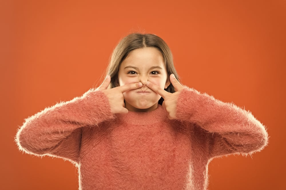 8种方法使青春期的鼻子高而小,不要碰餐具