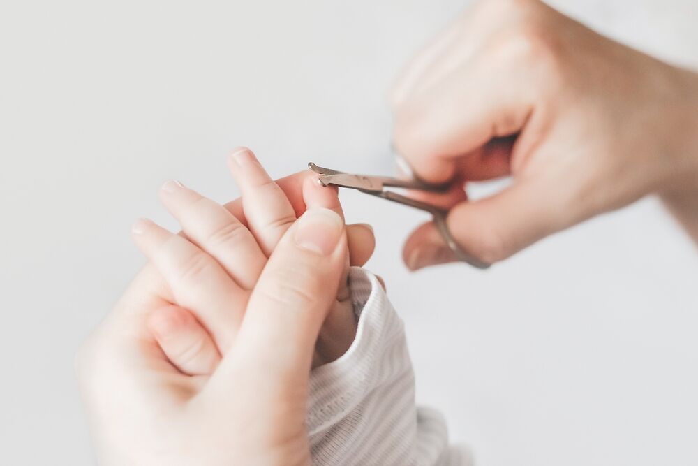 安全的婴儿指甲剪和妈妈需要知道的事情!