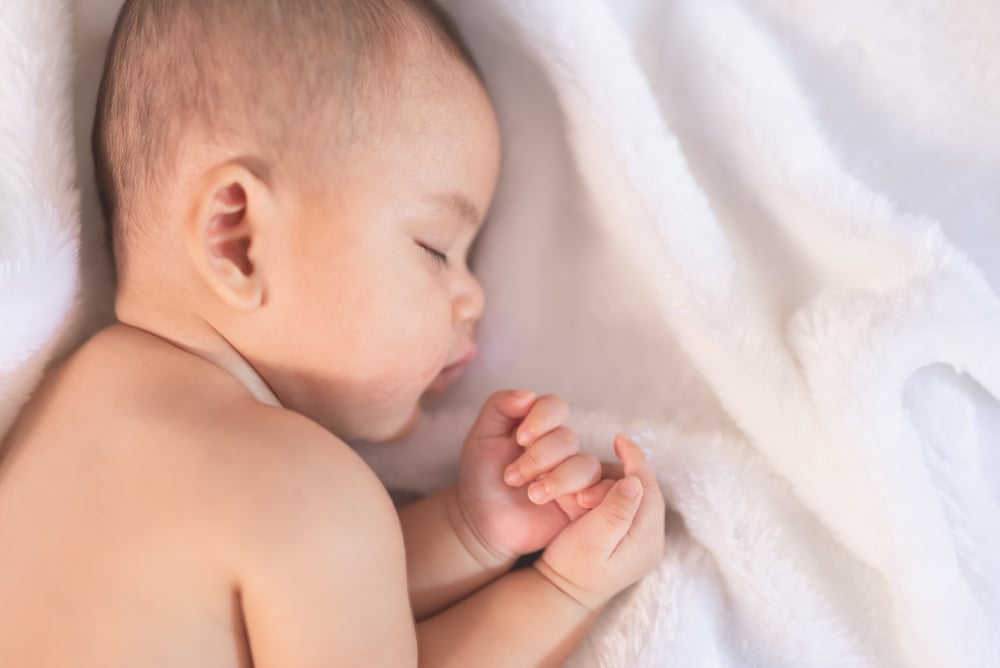 婴儿睡觉时唾液肥大是什么原因?如何处理?